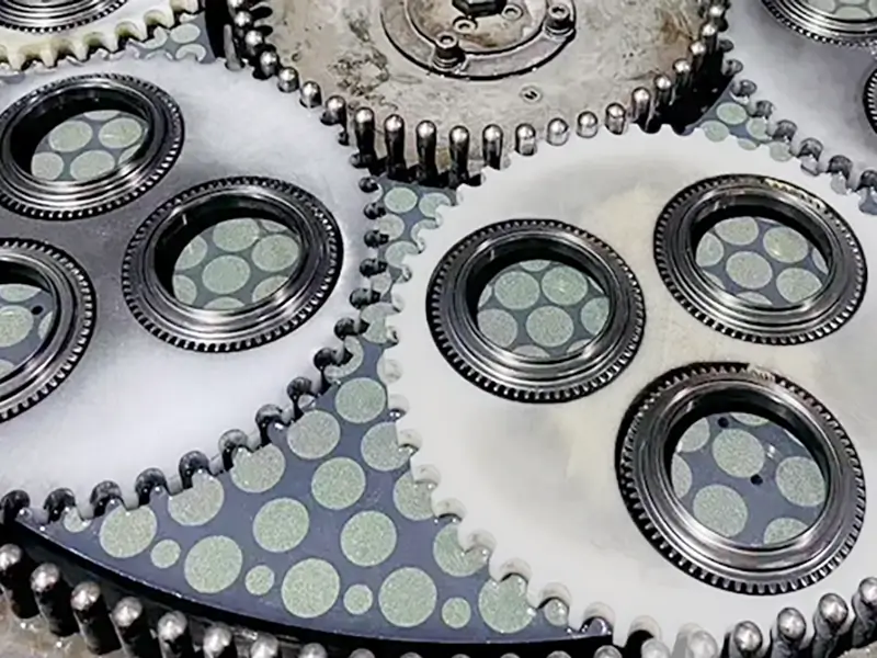 gears are being lapping with circular diamond lapping disc